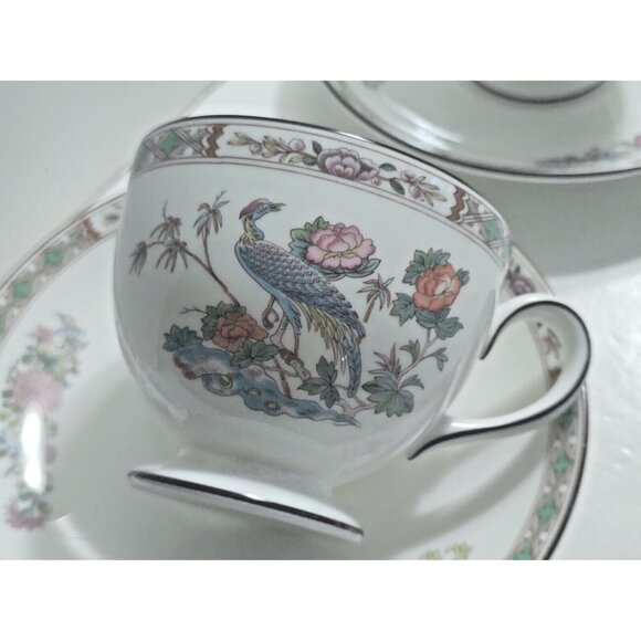 RARE! Wedgwood England Kutani Crane Leigh Shape Footed Tea Cup & Saucer Sets(2) - Picture 3 of 15